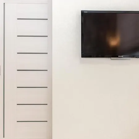 Уютная Квартира В Новом Доме Недалеко От Центра Apartment