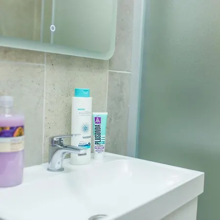 Уютная Квартира В Новом Доме Недалеко От Центра Apartment *